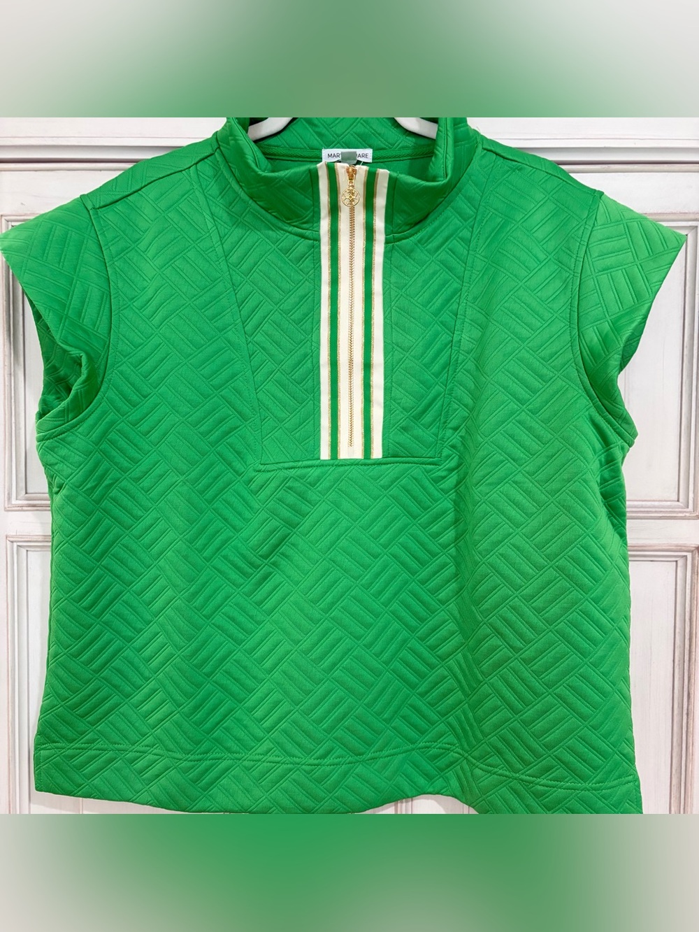 NWOT SZ L Mary Square Bright Green Quilted top